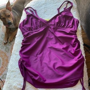 Athleta swimsuit top